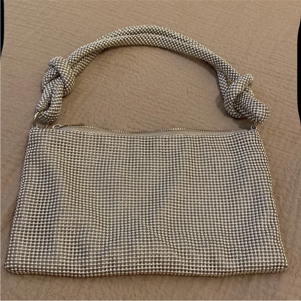 JEWEL BADGLEY MISCHKA BEAUTIFUL SILVER BAG . Perfect for evening party. New . - Picture 2 of 7